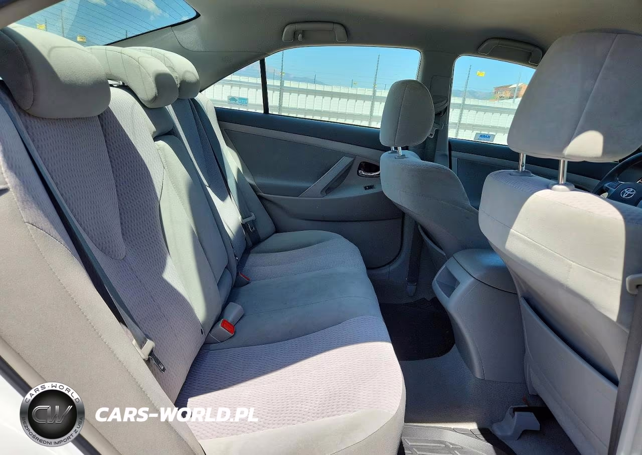 2010 Toyota Camry VIN:4T1BF3EK7AU570084 - 10