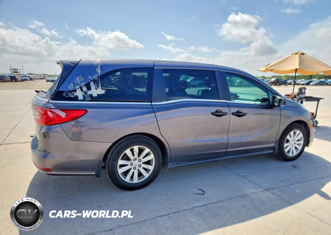 2018 Honda Odyssey Lx VIN:5FNRL6H23JB043693 - 3
