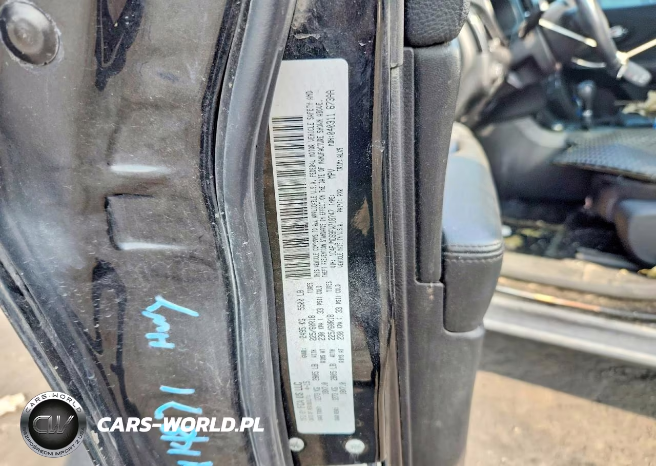 2019 Jeep Cherokee Latitude Plus VIN:1C4PJMLB3KD400694 - 13