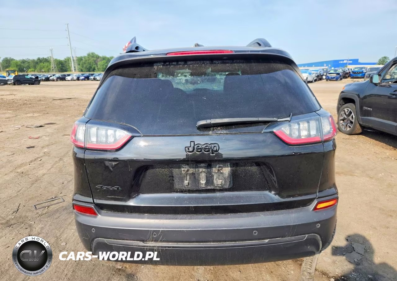 2019 Jeep Cherokee Latitude Plus VIN:1C4PJMLB3KD400694 - 6