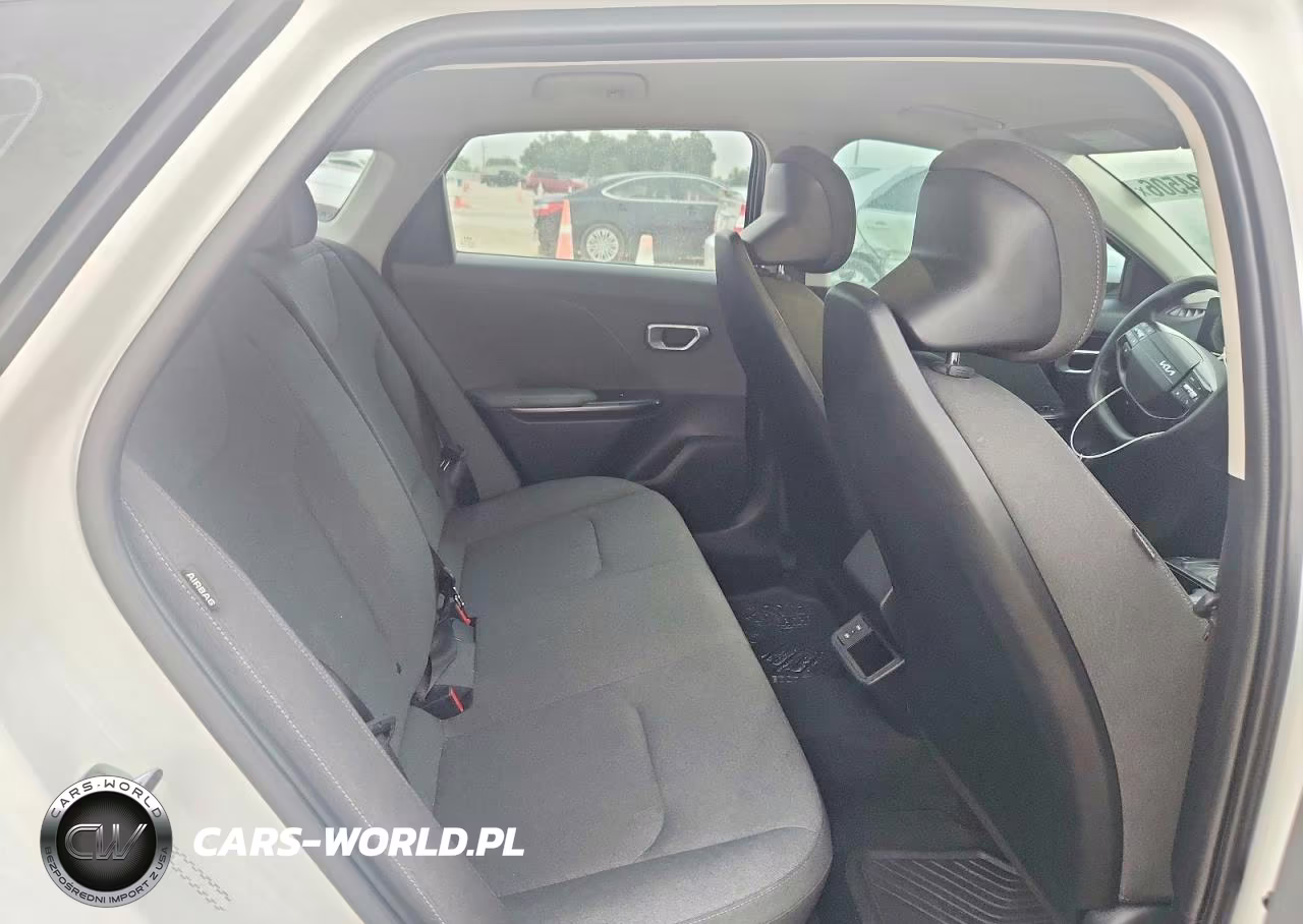 2025 Kia K4 Lxs VIN:3KPFT4DE0SE020001 - 10