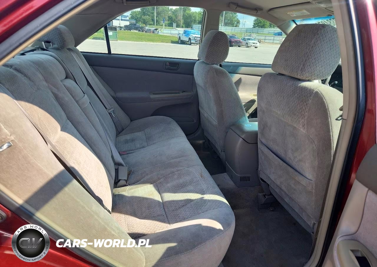 2002 Toyota Camry Le VIN:4T1BE32K52U613216 - 10
