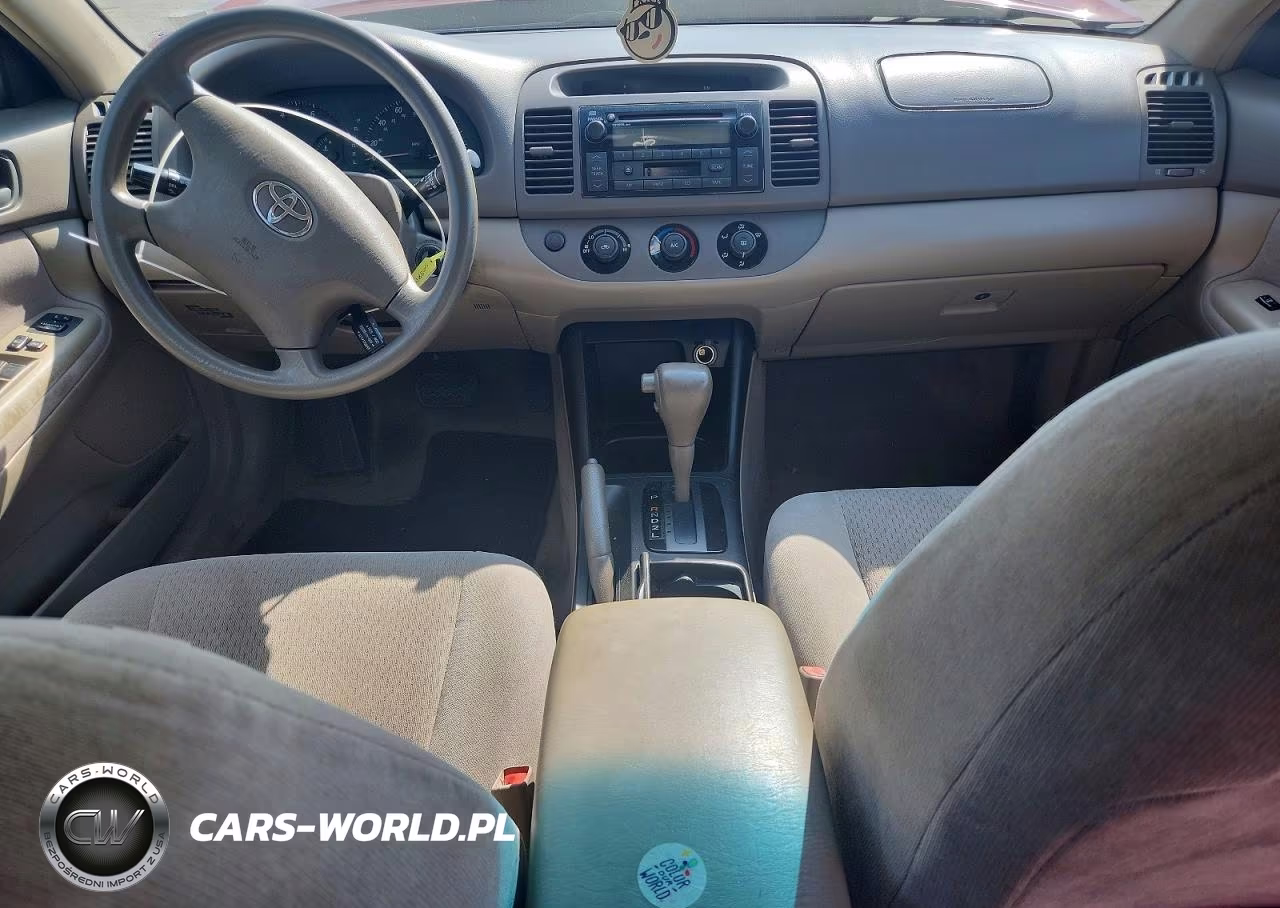 2002 Toyota Camry Le VIN:4T1BE32K52U613216 - 8