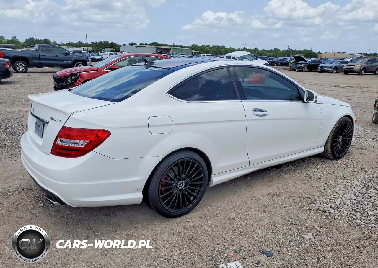 2013 Mercedes-Benz C 350 4Matic VIN:WDDGJ8JBXDG063684 - 3