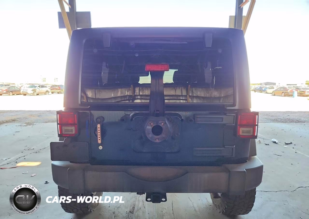2016 Jeep Wrangler Unlimited Sport VIN:1C4HJWDG5GL235853 - 6