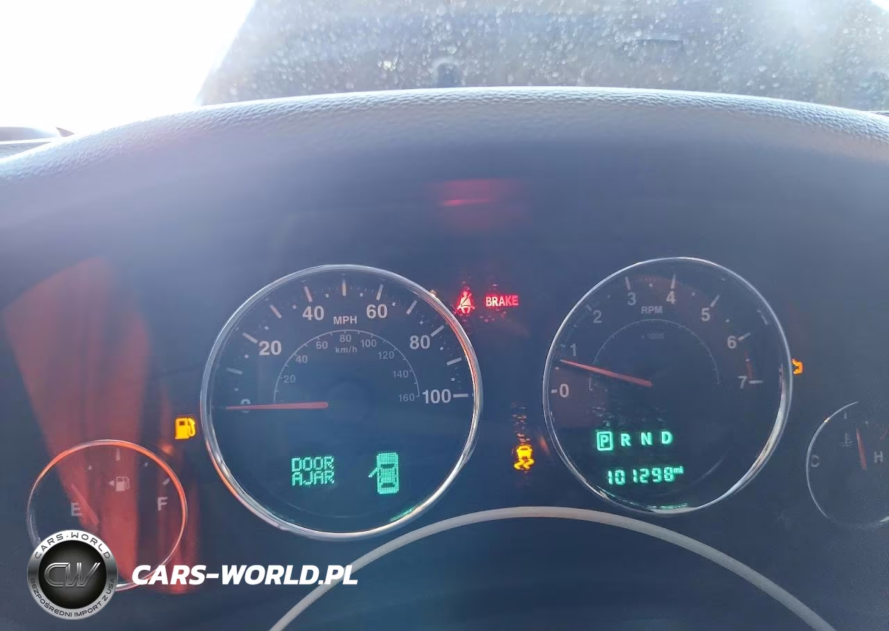 2016 Jeep Wrangler Unlimited Sport VIN:1C4HJWDG5GL235853 - 9