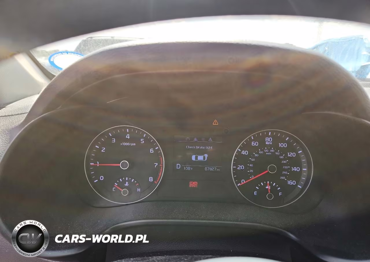 2019 Kia Forte Lxs VIN:3KPF24AD3KE032481 - 9