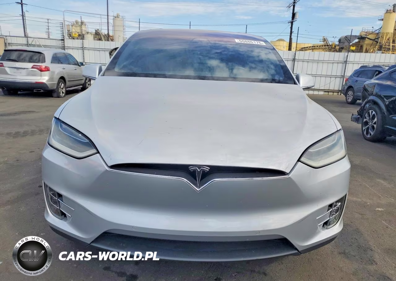 2018 Tesla Model X VIN:5YJXCBE29JF101973 - 5