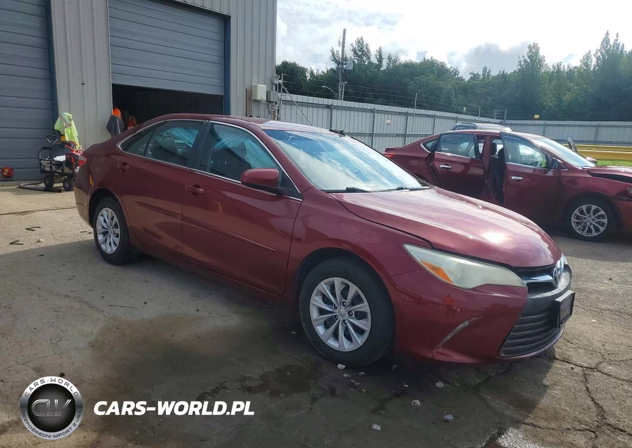 2017 Toyota Camry Le VIN:4T1BF1FK2HU632729 - 4
