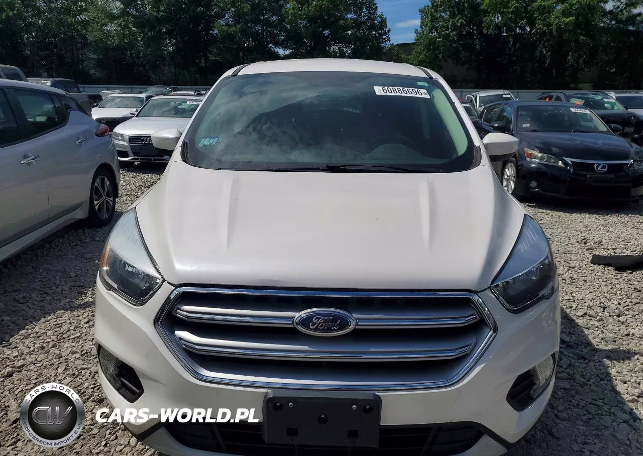 2017 Ford Escape Se VIN:1FMCU9GDXHUB11587 - 5