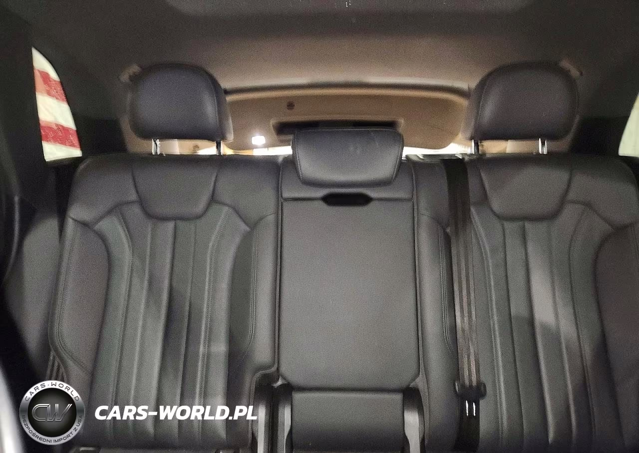 2020 Audi Q5 Titanium Premium Plus VIN:WA1ENAFY9L2076491 - 10