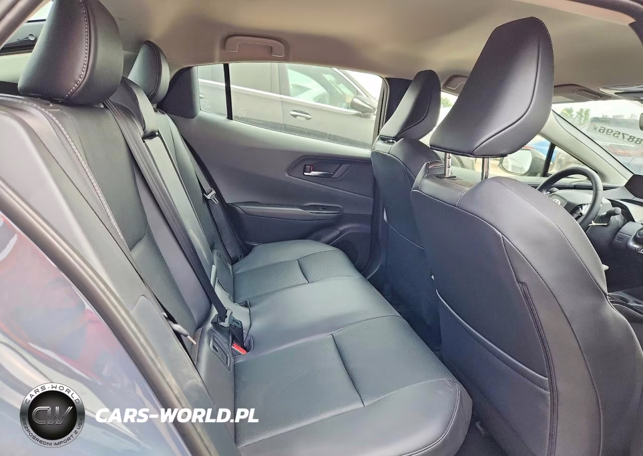 2026 Toyota Prius Xle VIN:JTDACAAUXT3082339 - 10