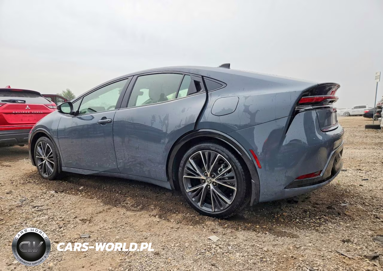 2026 Toyota Prius Xle VIN:JTDACAAUXT3082339 - 2