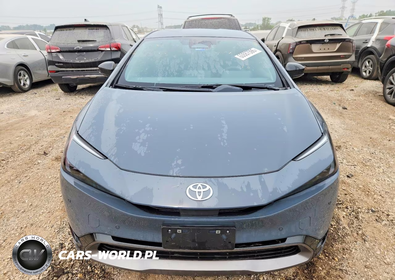 2026 Toyota Prius Xle VIN:JTDACAAUXT3082339 - 5