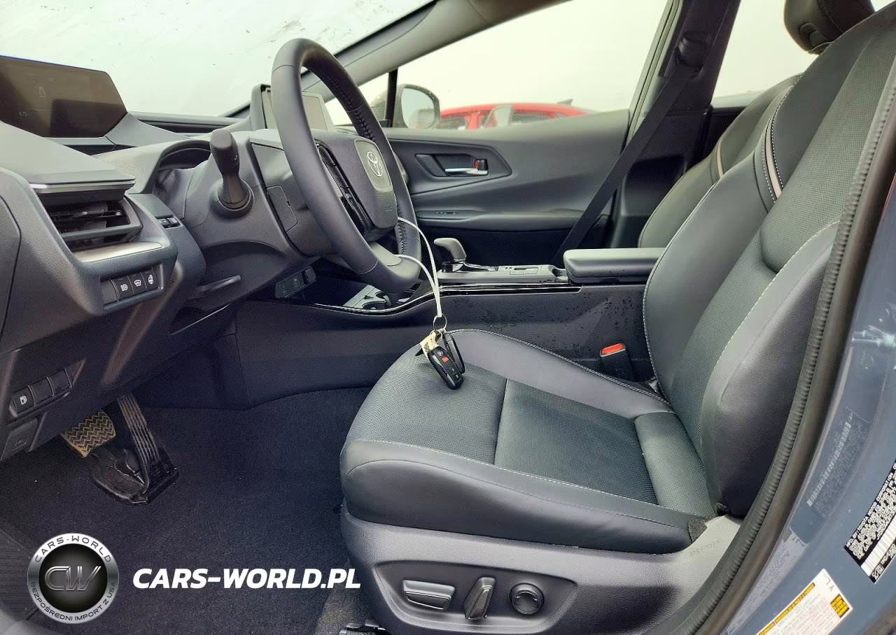 2026 Toyota Prius Xle VIN:JTDACAAUXT3082339 - 7