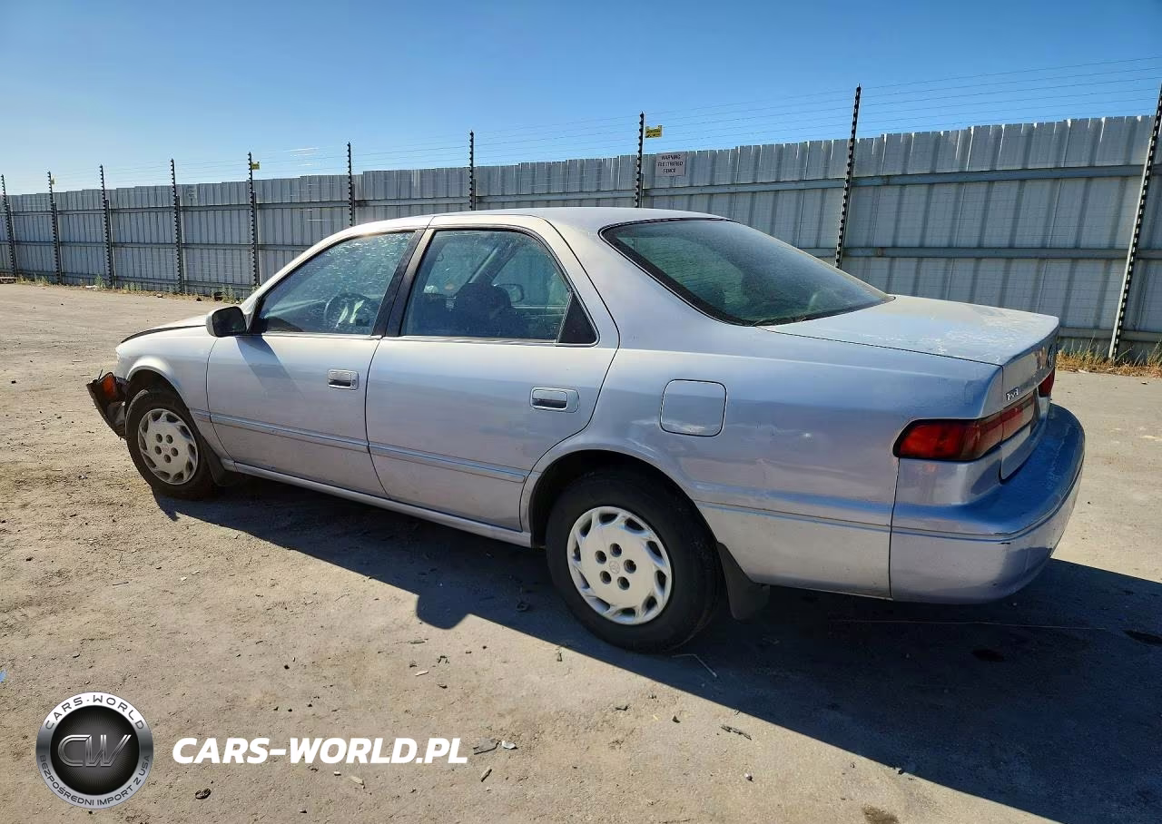 1998 Toyota Camry Le VIN:JT2BG22K4W0104541 - 2