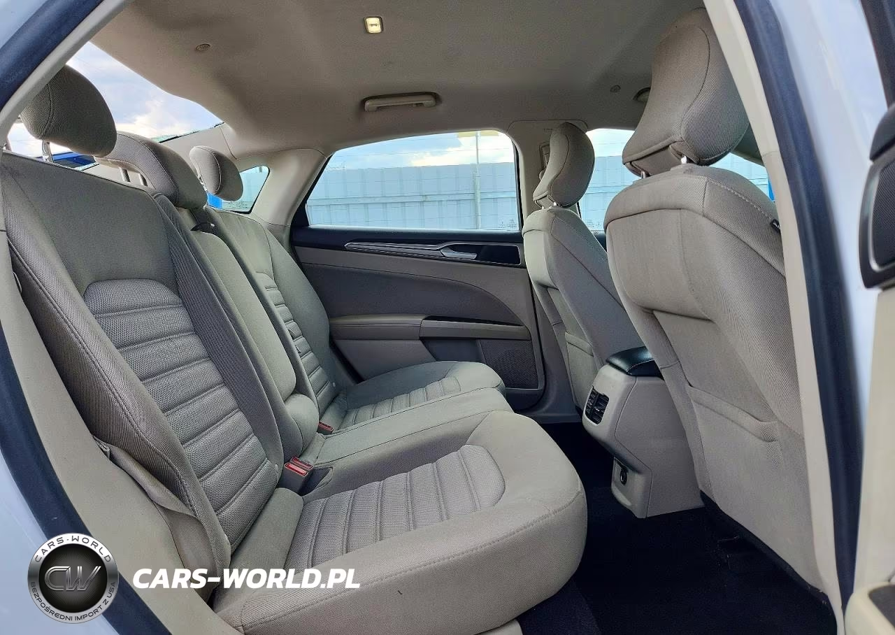 2019 Ford Fusion Se VIN:3FA6P0LU5KR188558 - 10