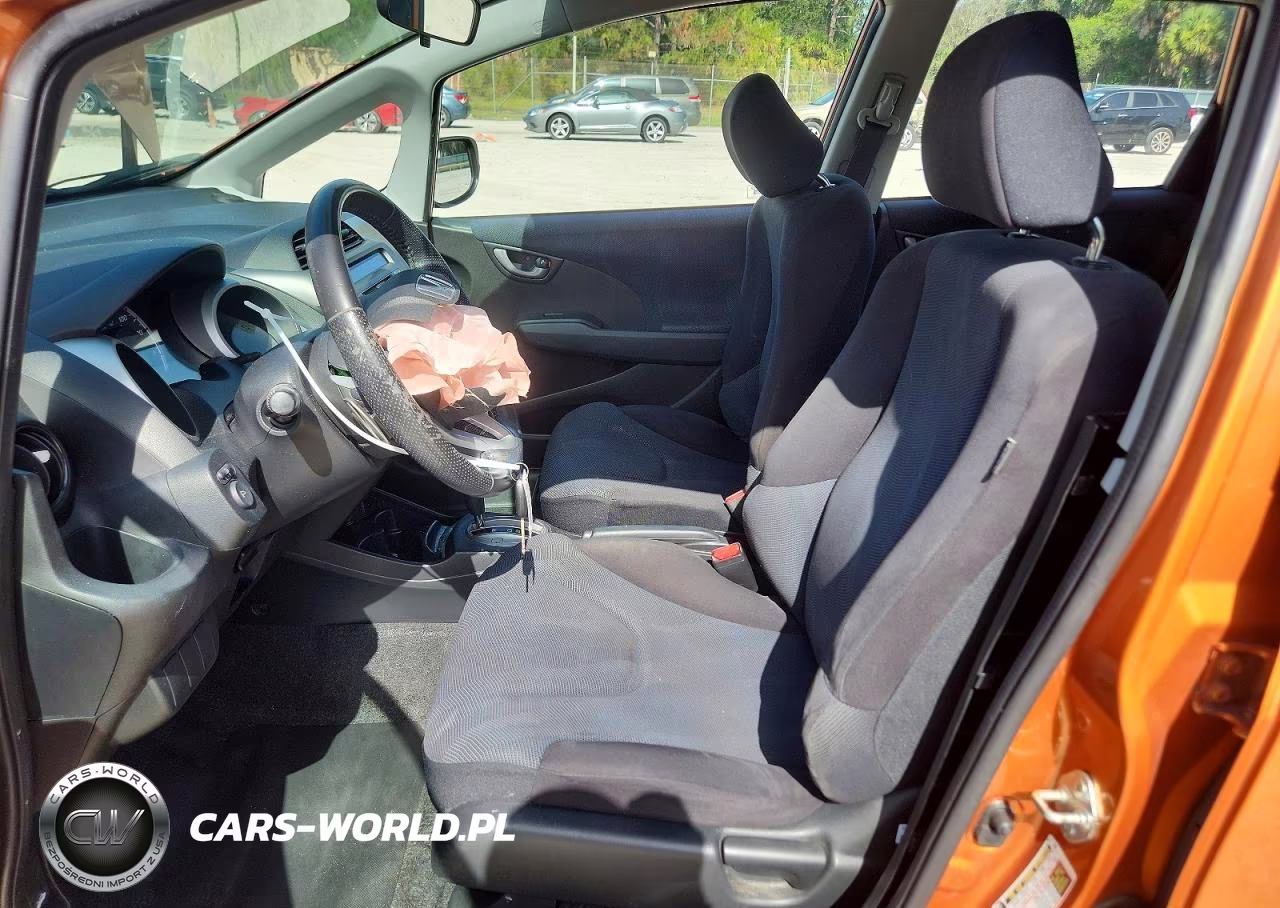 2010 Honda Fit Sport VIN:JHMGE8H43AS008975 - 7