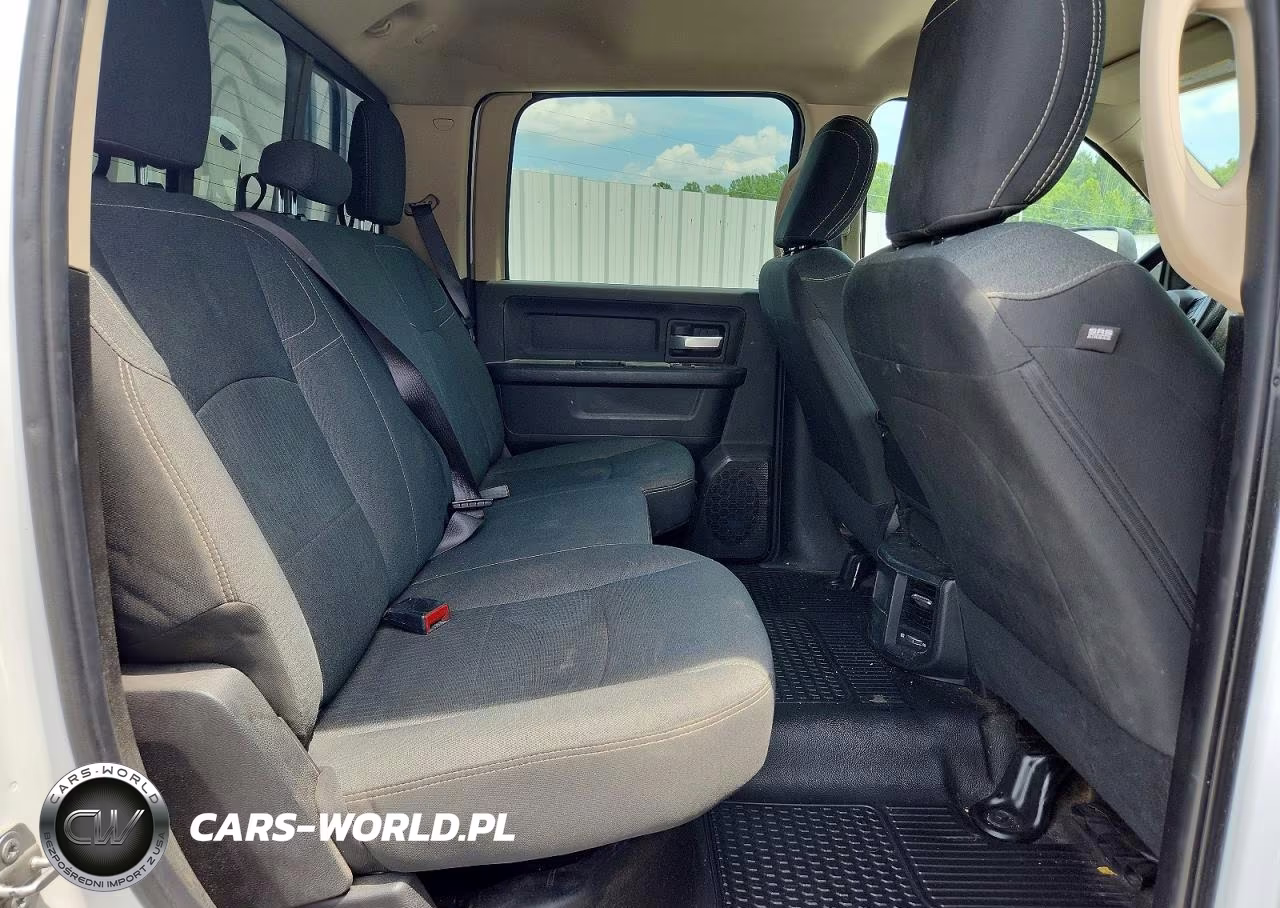 2019 Ram 2500 Tradesman VIN:3C6UR5HJ6KG587585 - 10