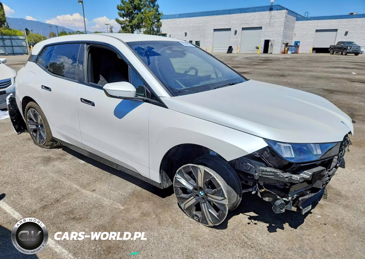 2026 BMW Ix xDrive45 VIN:WB543CF02TCX33439 - 4