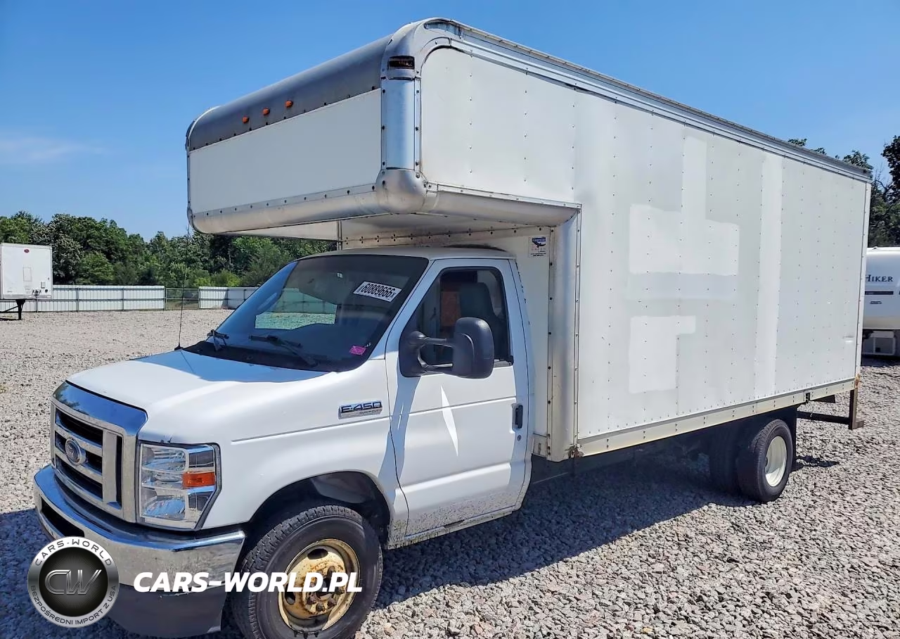 2021 Ford E450 Box Truck