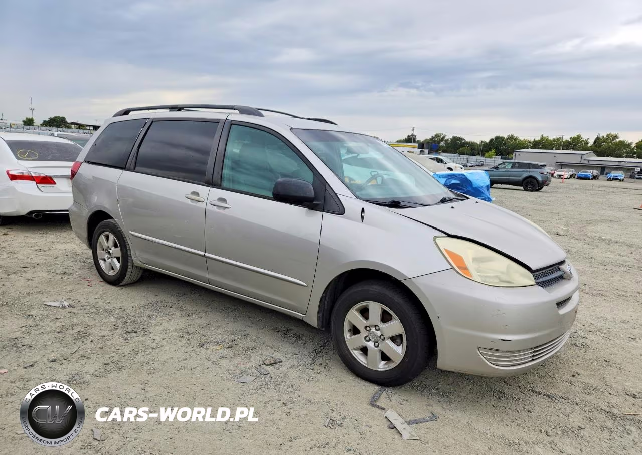2004 Toyota Sienna Le 7 Passenger VIN:5TDZA23C64S114982 - 4
