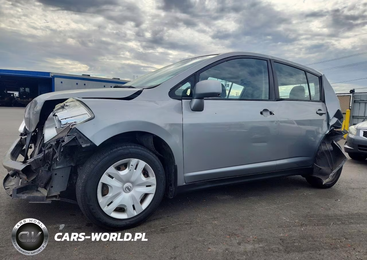 2011 Nissan Versa 1.8 S