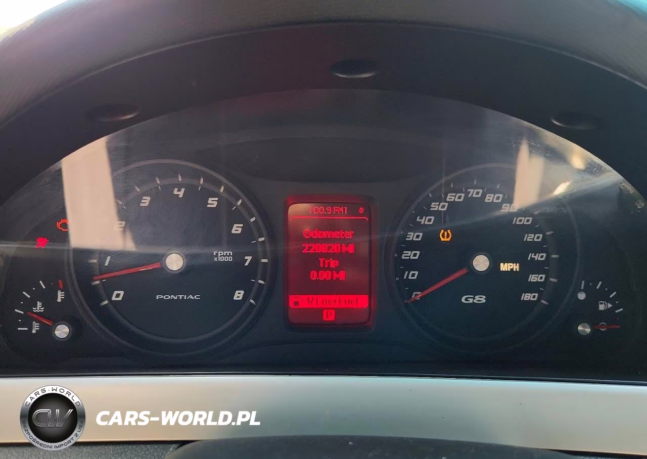 2008 Pontiac G8 VIN:6G2ER57718L130933 - 9