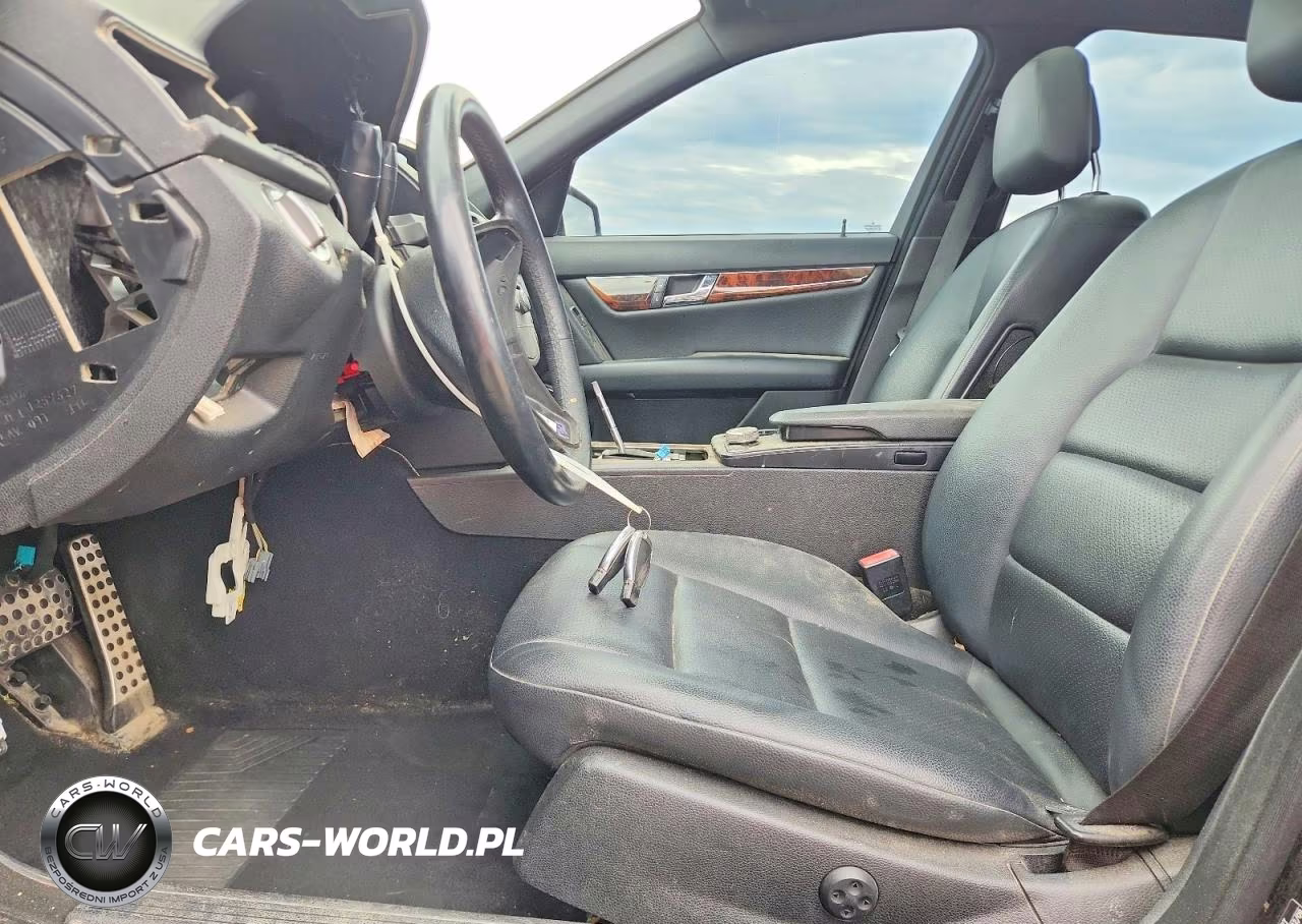 2010 Mercedes-Benz C 300 4Matic VIN:WDDGF8BB7AR108743 - 7