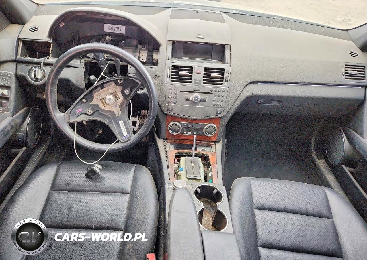 2010 Mercedes-Benz C 300 4Matic VIN:WDDGF8BB7AR108743 - 8