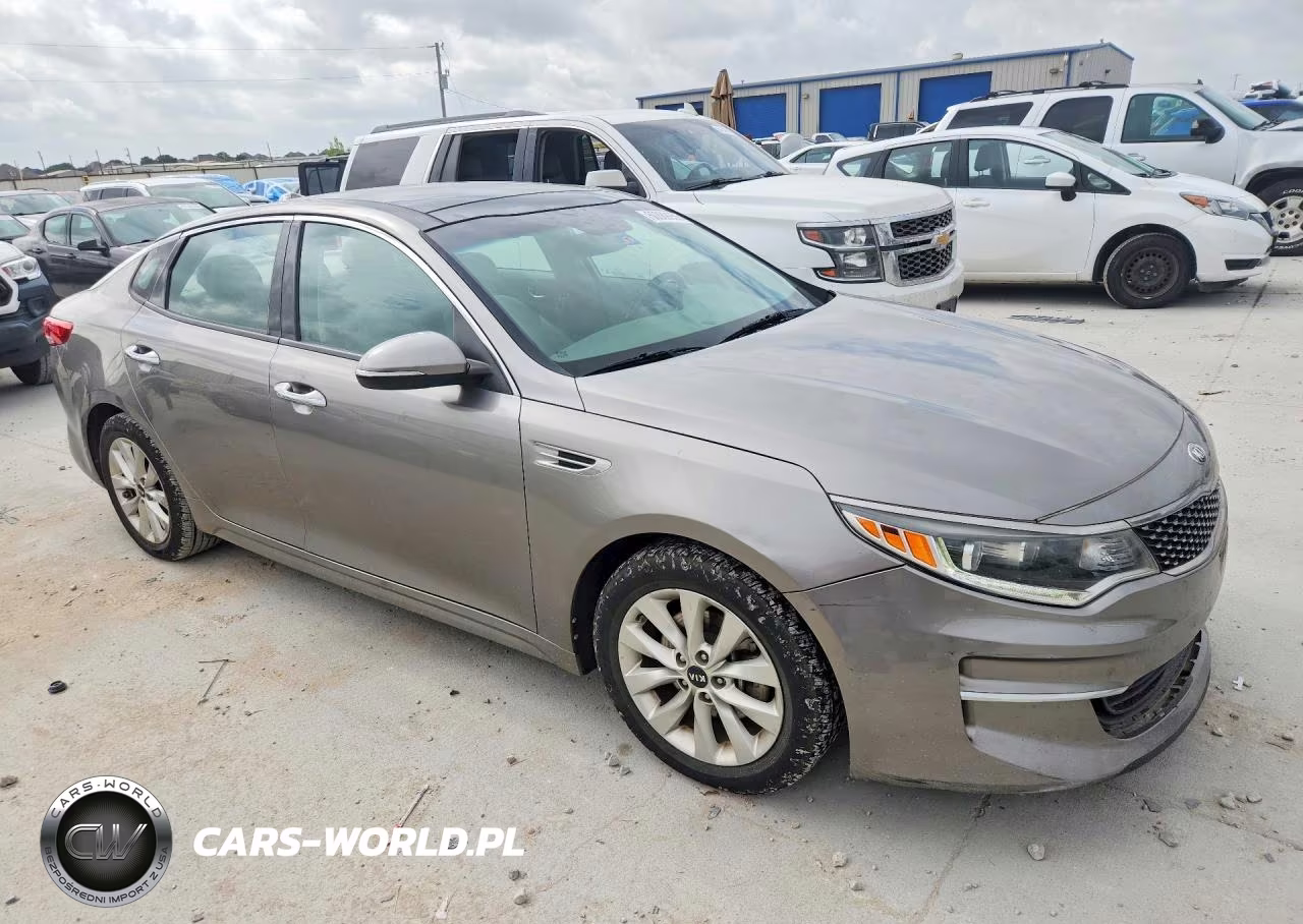2018 Kia Optima VIN:5XXGU4L39JG203694 - 4