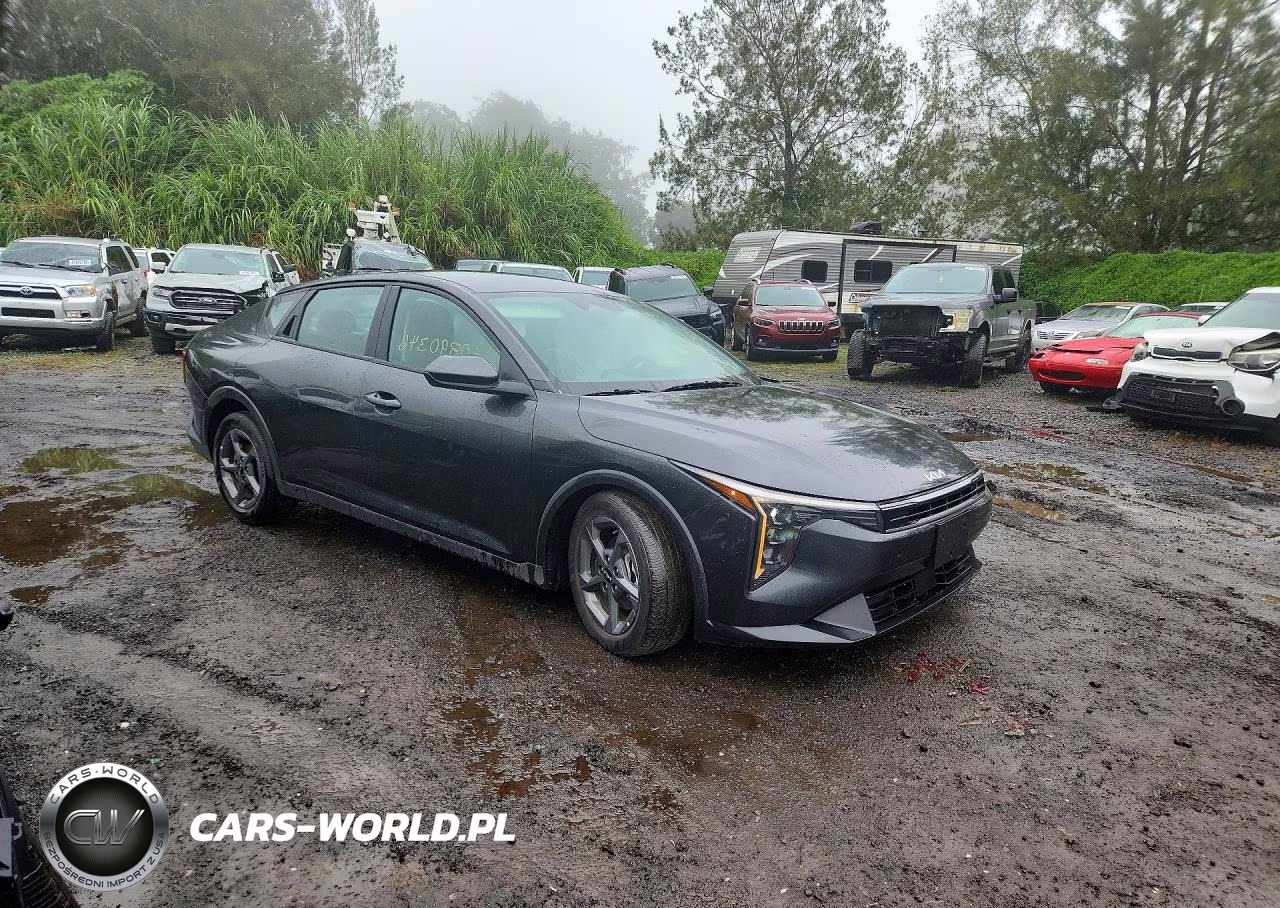 2025 Kia K4 Lxs VIN:3KPFT4DE8SE054218 - 4