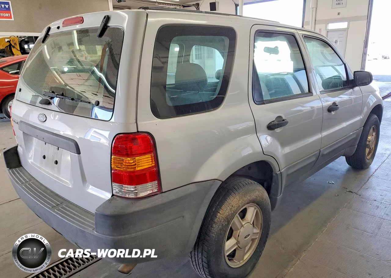 2004 Ford Escape Xls VIN:1FMYU021X4KA15608 - 3