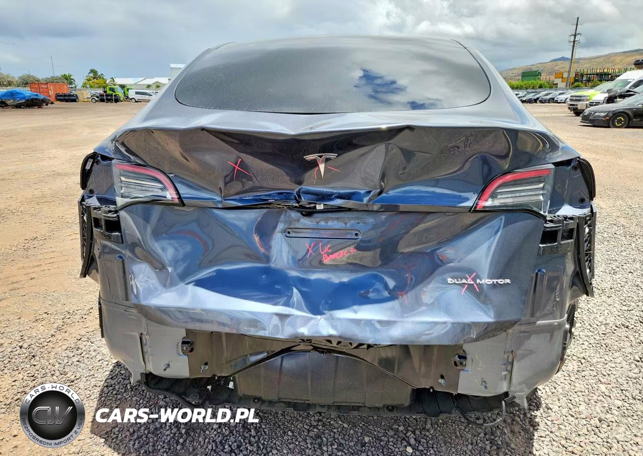 2023 Tesla Model Y VIN:7SAYGDEE4PA077685 - 6