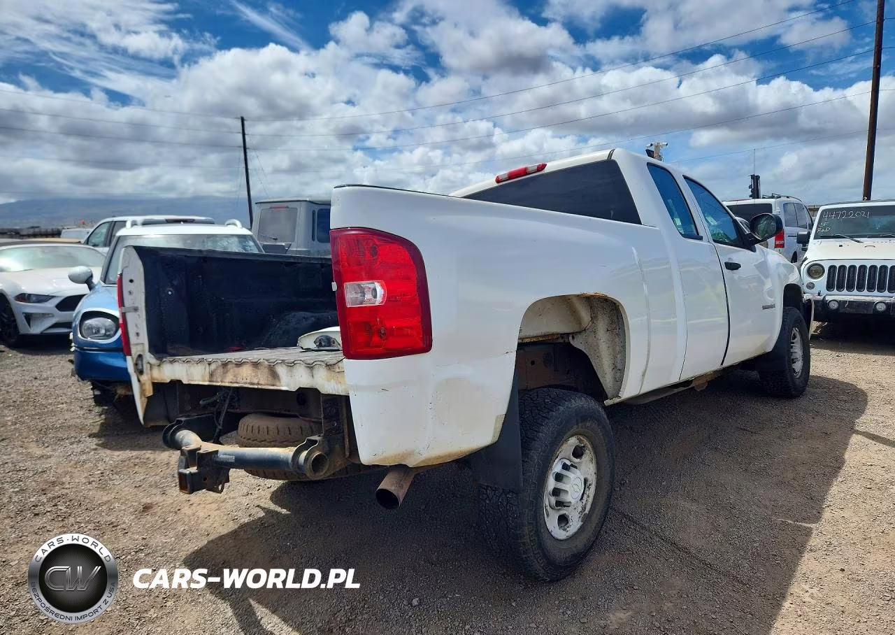 2008 Chevrolet Silverado 1500 VIN:1GCHC29K88E169224 - 3