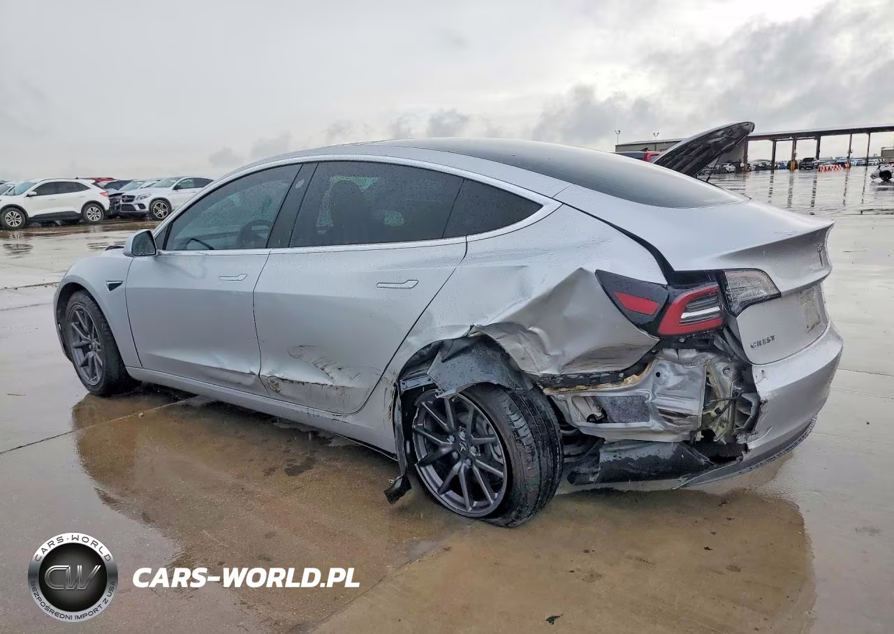 2018 Tesla Model 3 VIN:5YJ3E1EB1JF094214 - 2