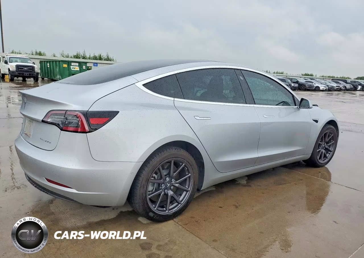 2018 Tesla Model 3 VIN:5YJ3E1EB1JF094214 - 3