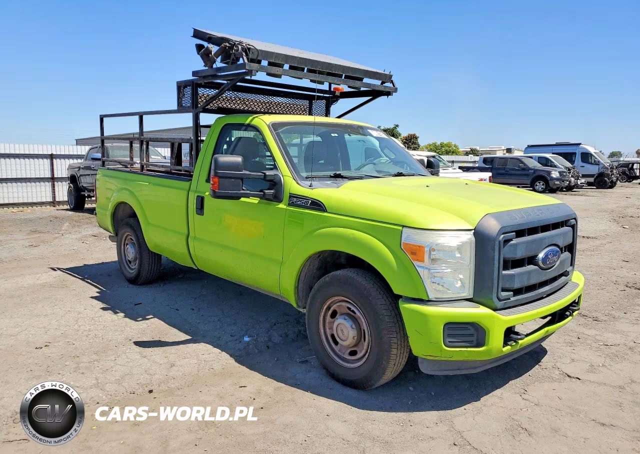 2013 Ford F250 Super Duty VIN:1FTBF2A68DEB52560 - 4