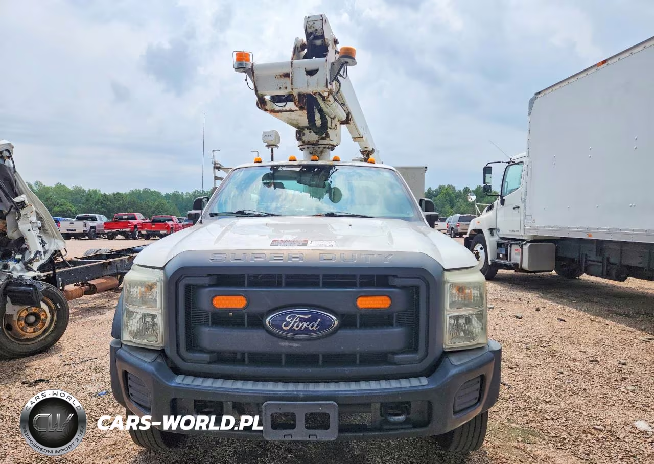 2015 Ford F450 Super Duty Bucket Truck VIN:1FDUF4GT5FEC59338 - 5
