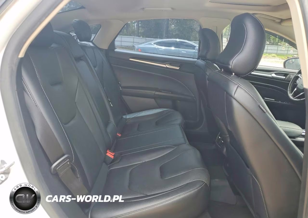 2018 Ford Fusion Titanium-Platinum VIN:3FA6P0D92JR138547 - 10
