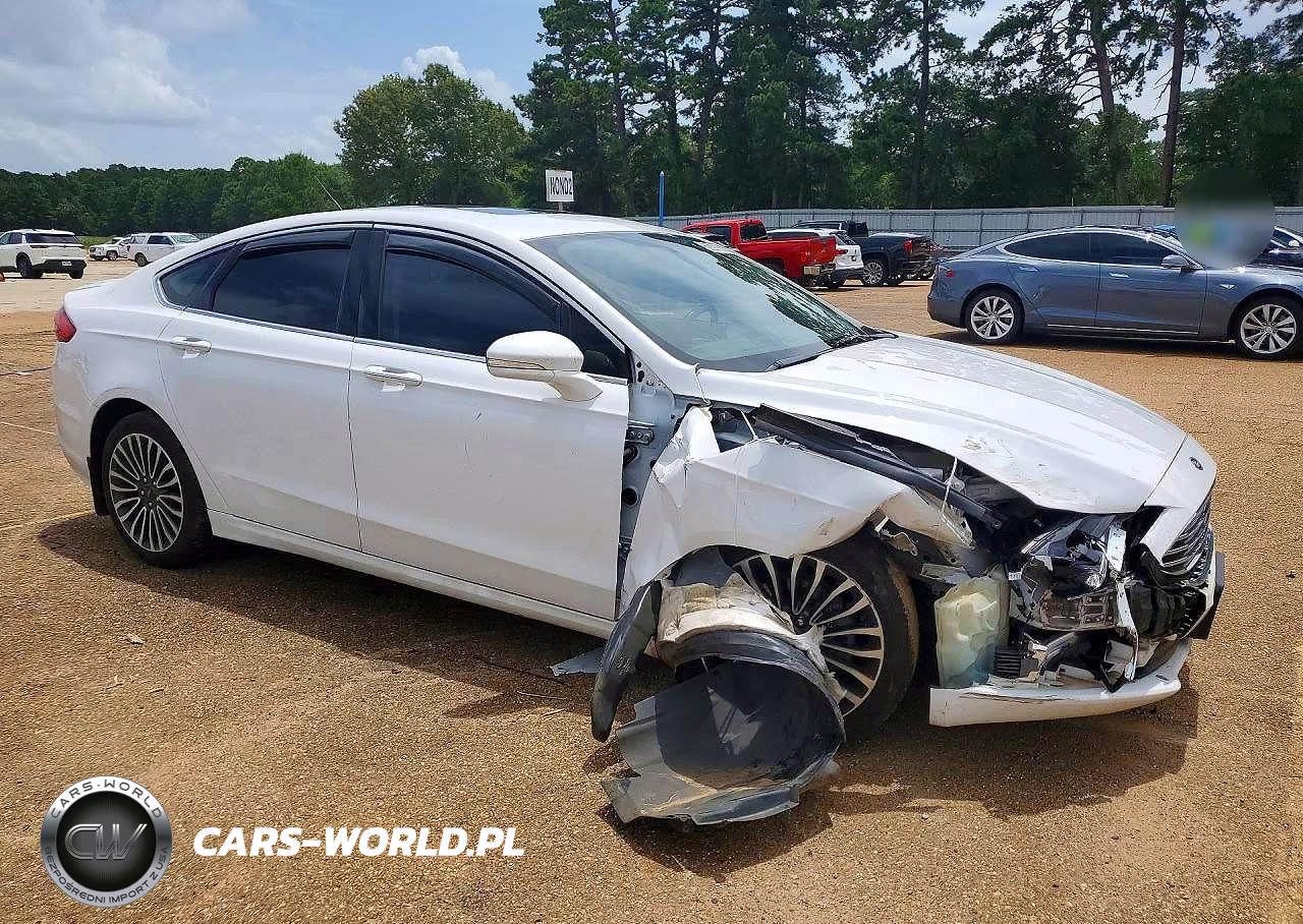 2018 Ford Fusion Titanium-Platinum VIN:3FA6P0D92JR138547 - 4