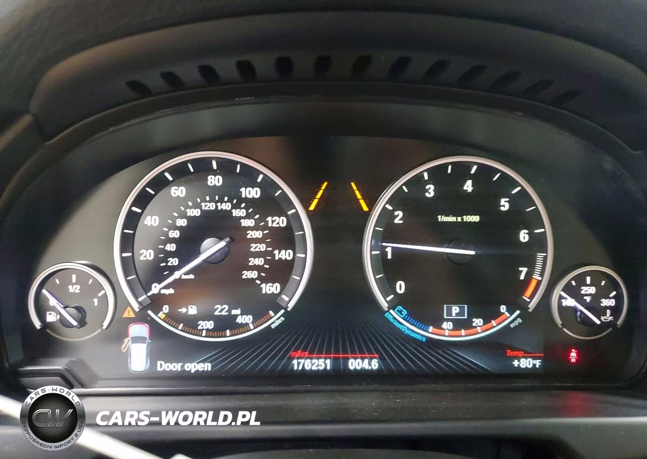 2015 BMW X5 xDrive35I VIN:5UXKR0C56F0K63185 - 9