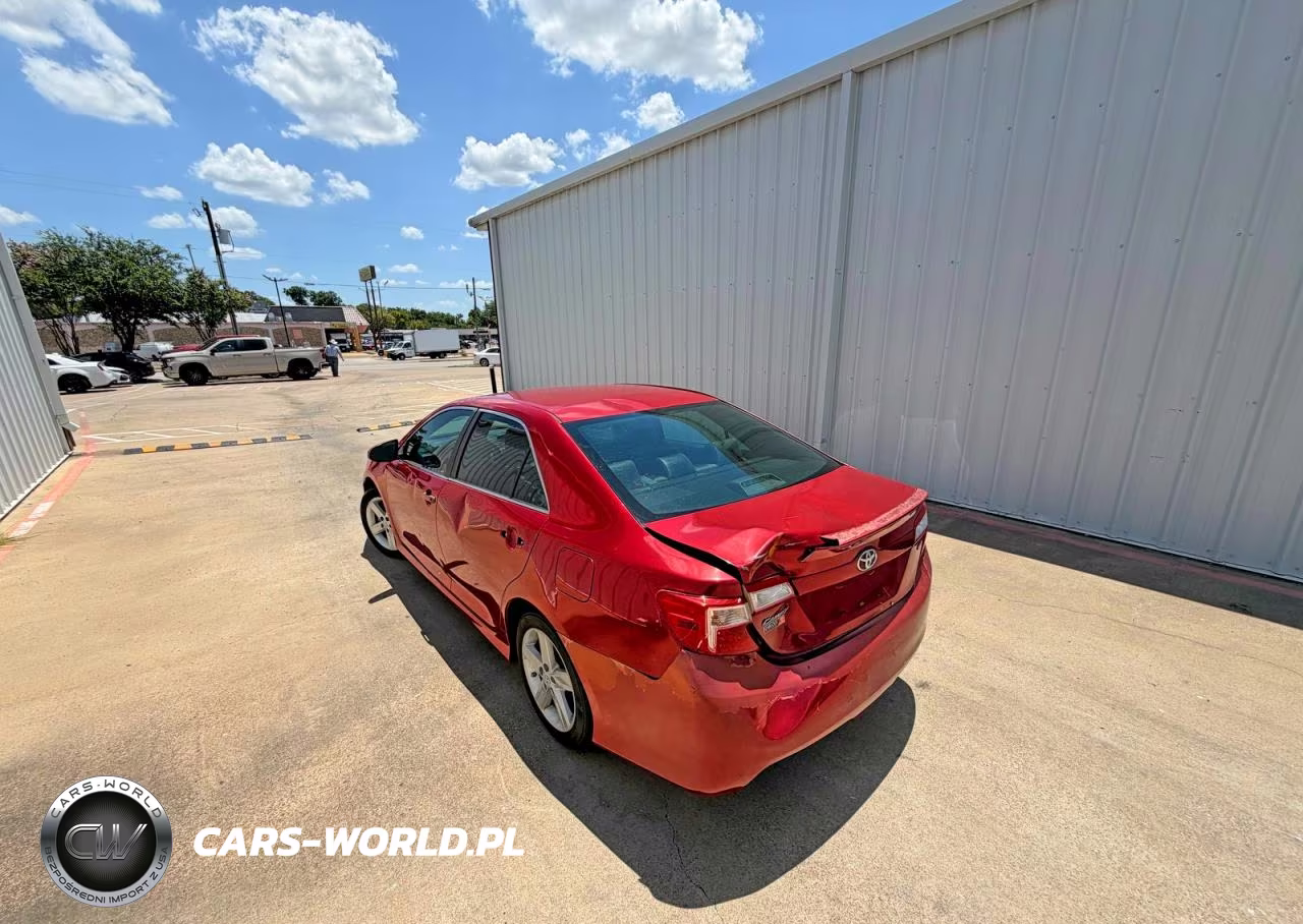 2014 Toyota Camry Se VIN:4T1BF1FK3EU759629 - 3