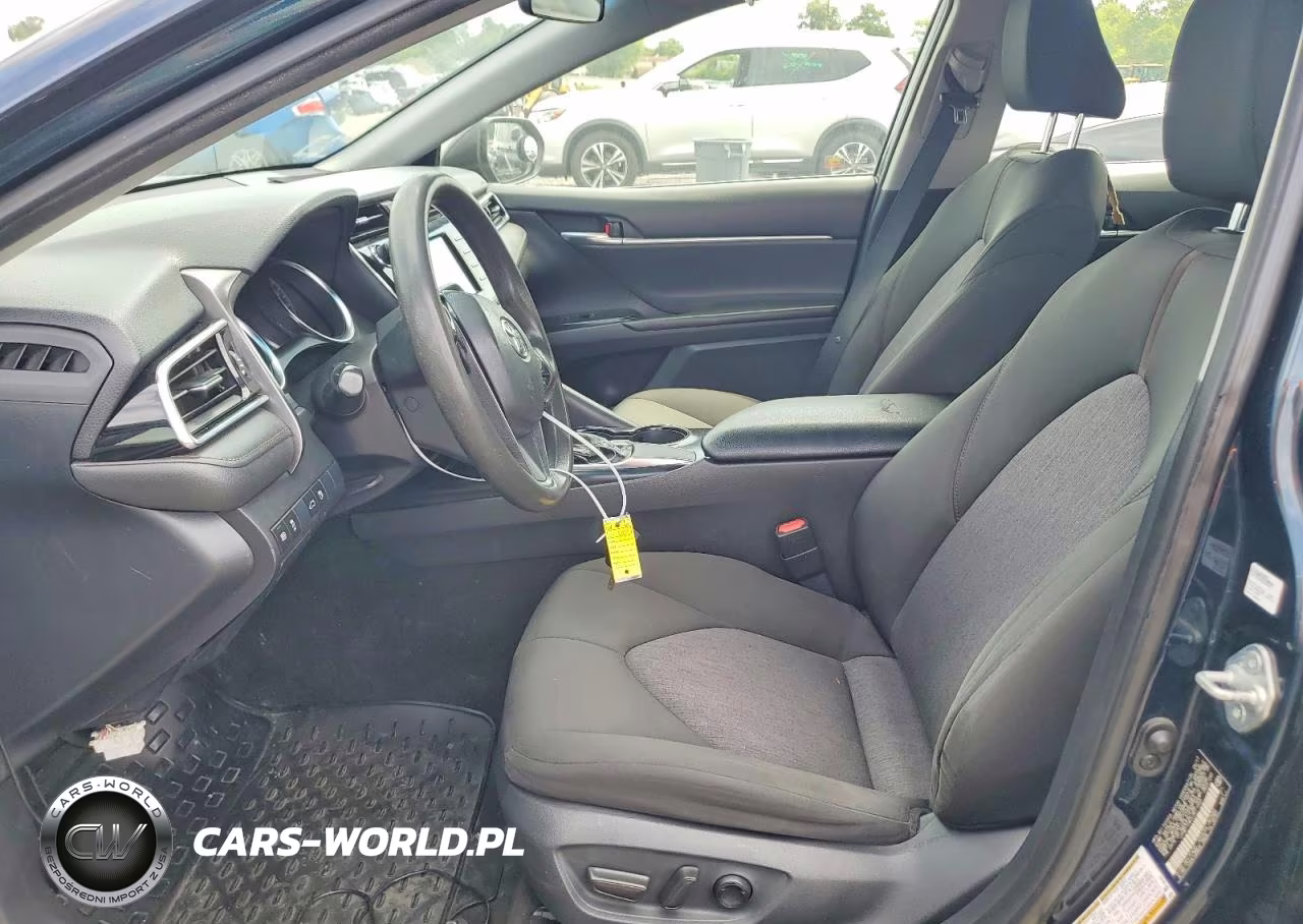2018 Toyota Camry Le VIN:JTNB11HK0J3011660 - 7