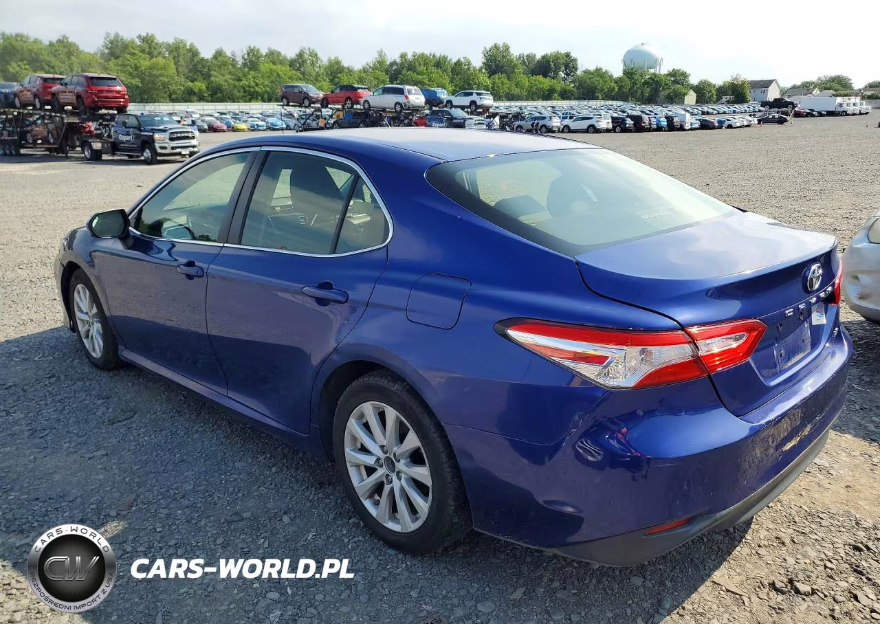 2018 Toyota Camry Le VIN:JTNB11HK0J3011187 - 2