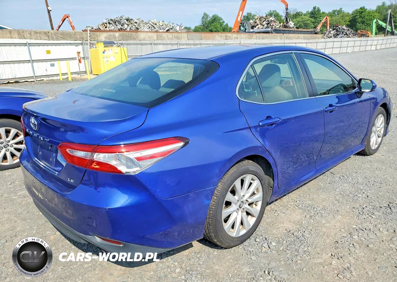 2018 Toyota Camry Le VIN:JTNB11HK0J3011187 - 3