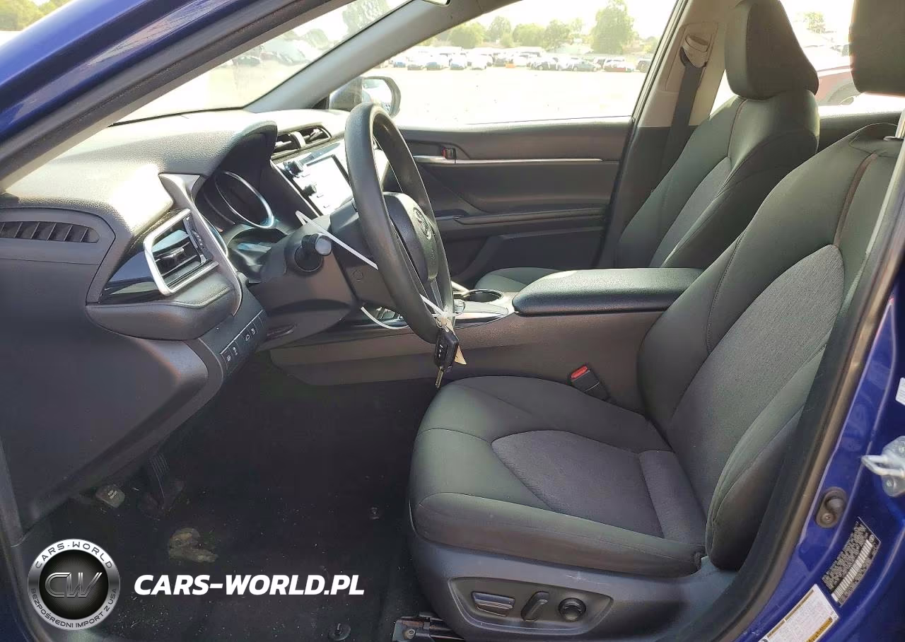2018 Toyota Camry Le VIN:JTNB11HK0J3011187 - 7