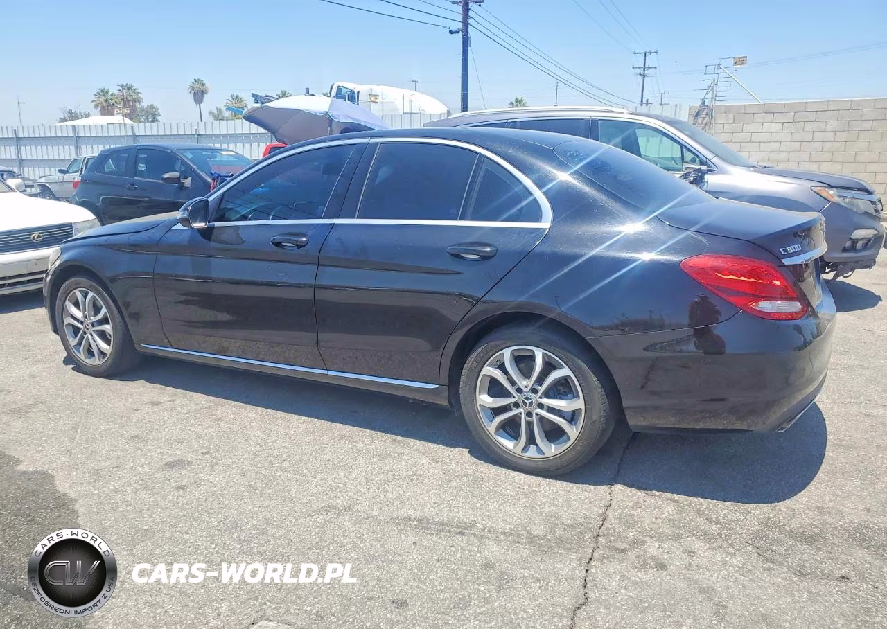 2017 Mercedes-Benz C 300 VIN:55SWF4JB0HU233940 - 2