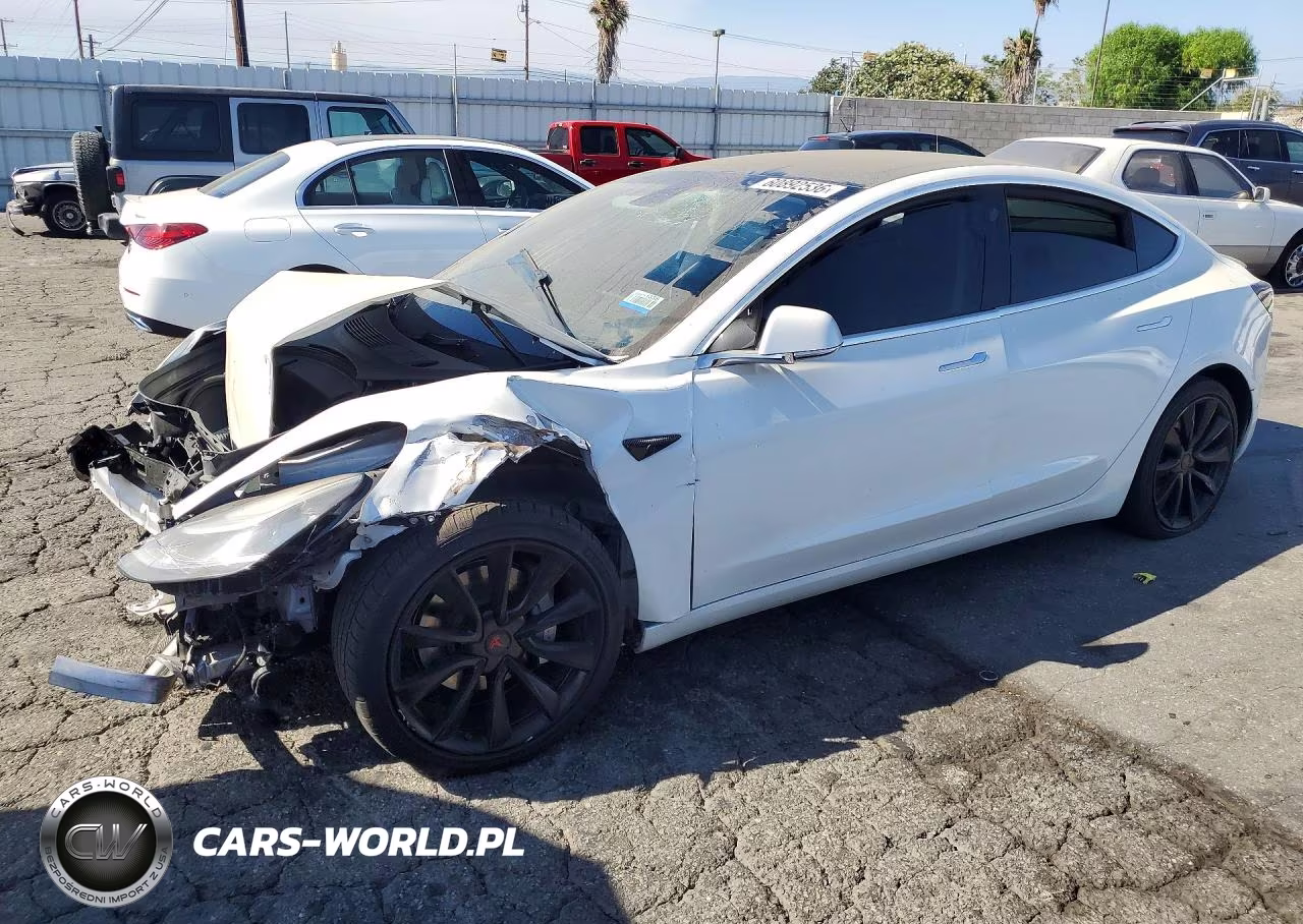 2020 Tesla Model 3 – zdjęcie 1 z 12