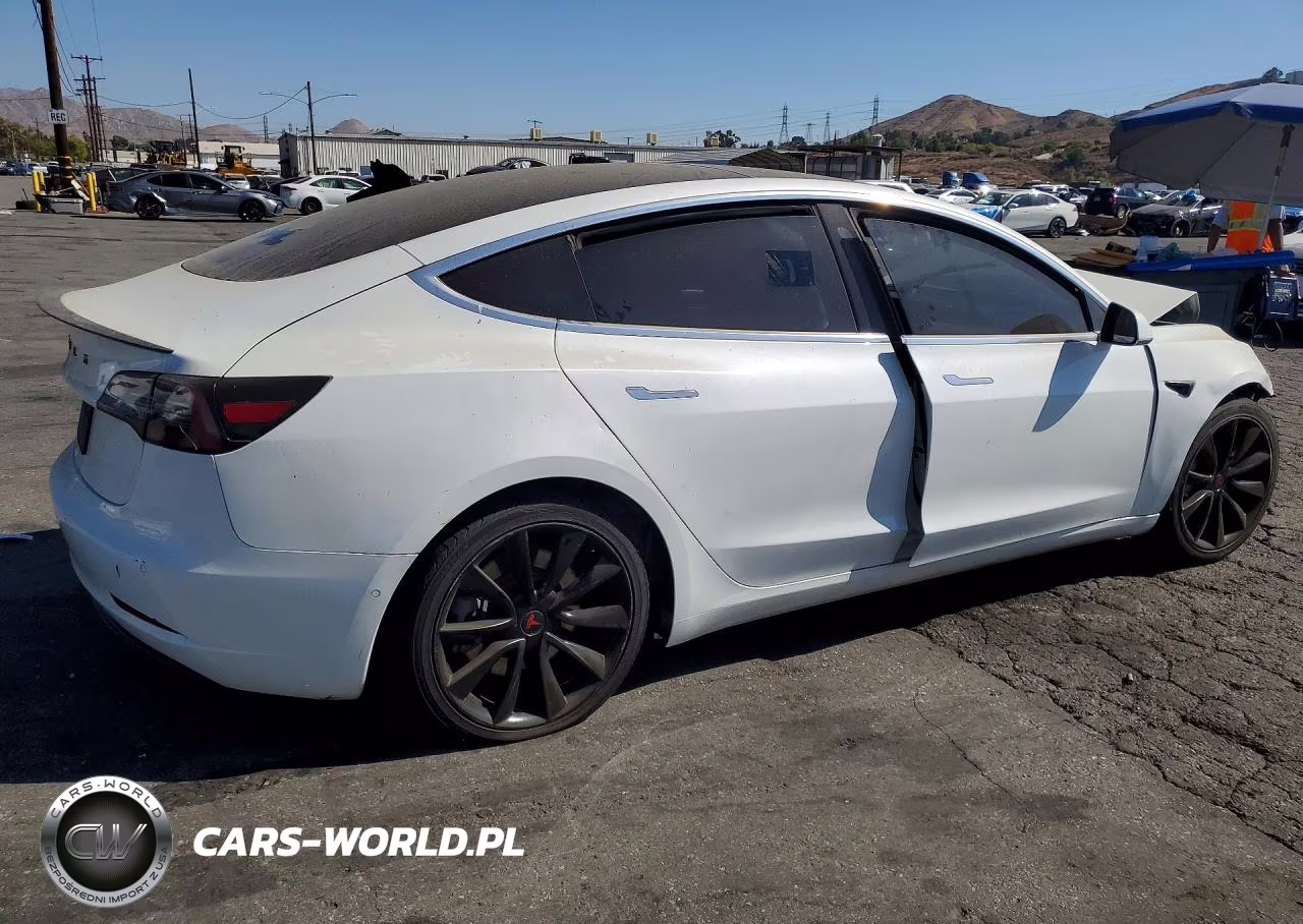 2020 Tesla Model 3 VIN:5YJ3E1EA5LF743863 - 3